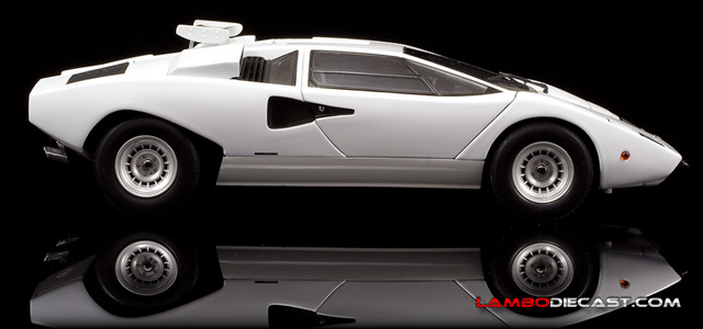 Lamborghini Countach LP400 by Kyosho