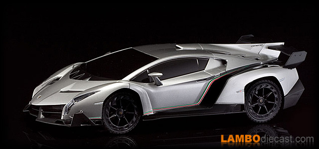 Lamborghini veneno best sale diecast 1 18