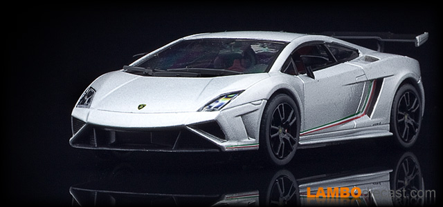 The 1/43 Lamborghini Gallardo LP570-4 Squadra Corse from Hachette 