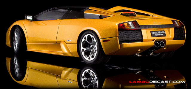 The 1/18 Lamborghini Murcielago Roadster from AUTOart, a review by