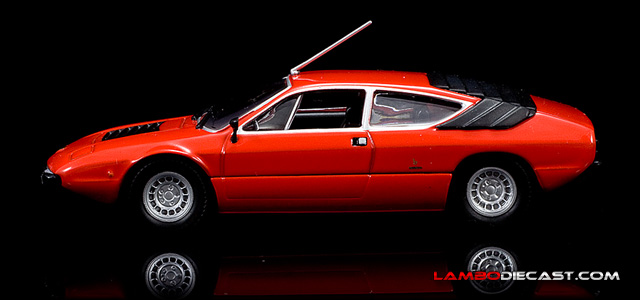 Lamborghini Urraco P250 by Ixo