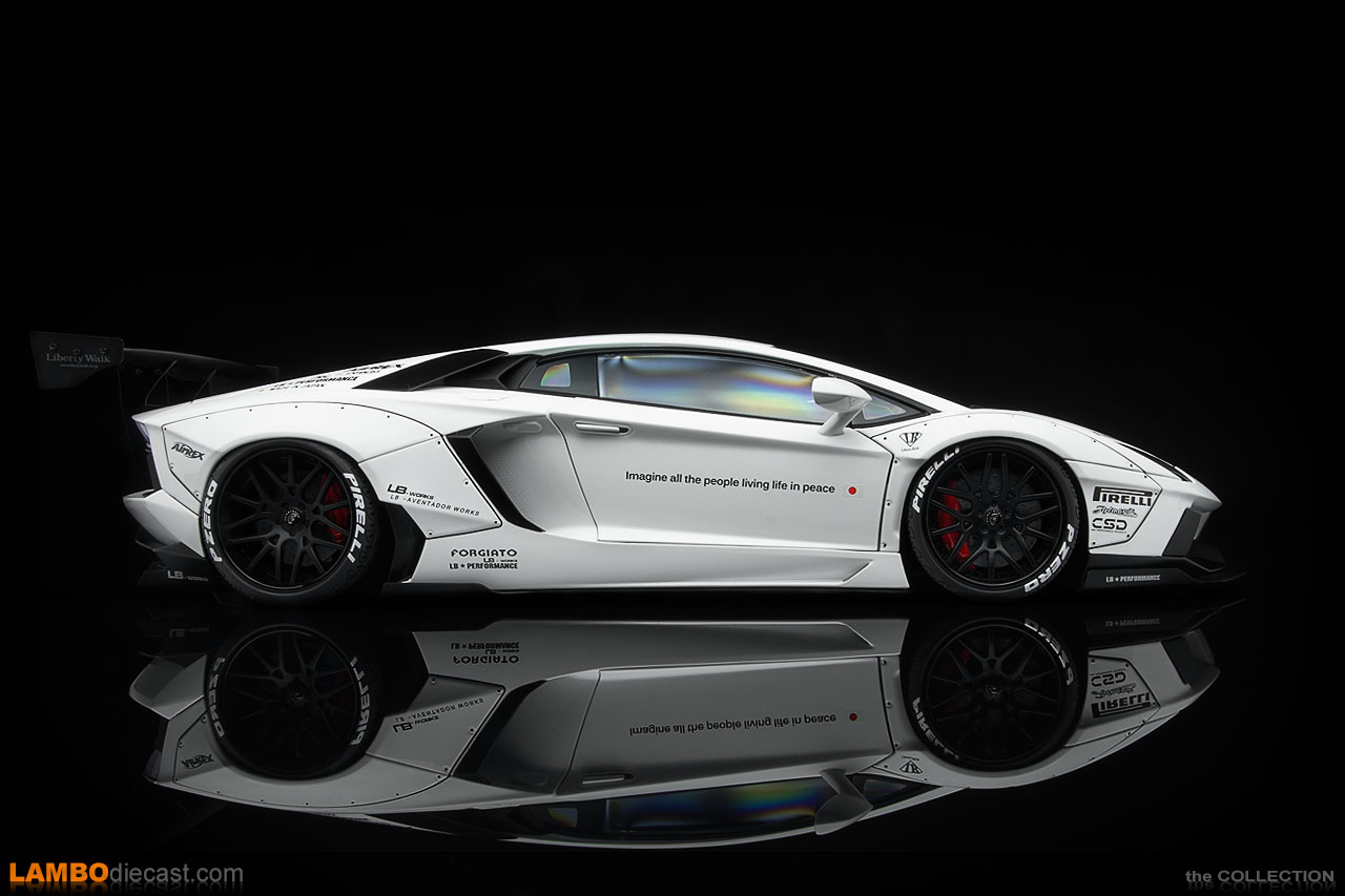 Side view of the 1/18 scale Lamborghini Aventador LB-Works by AUTOart
