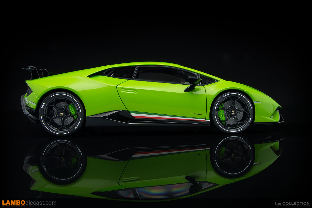 The 1/18 Lamborghini Huracan Performante from AUTOart, a review by  