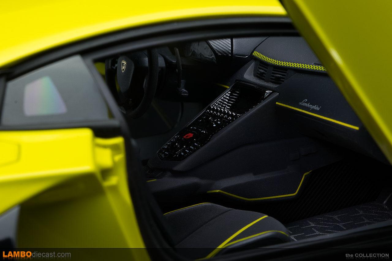 Interior view of the 1/18 scale Lamborghini Centenario LP770-4 Roadster by AUTOart