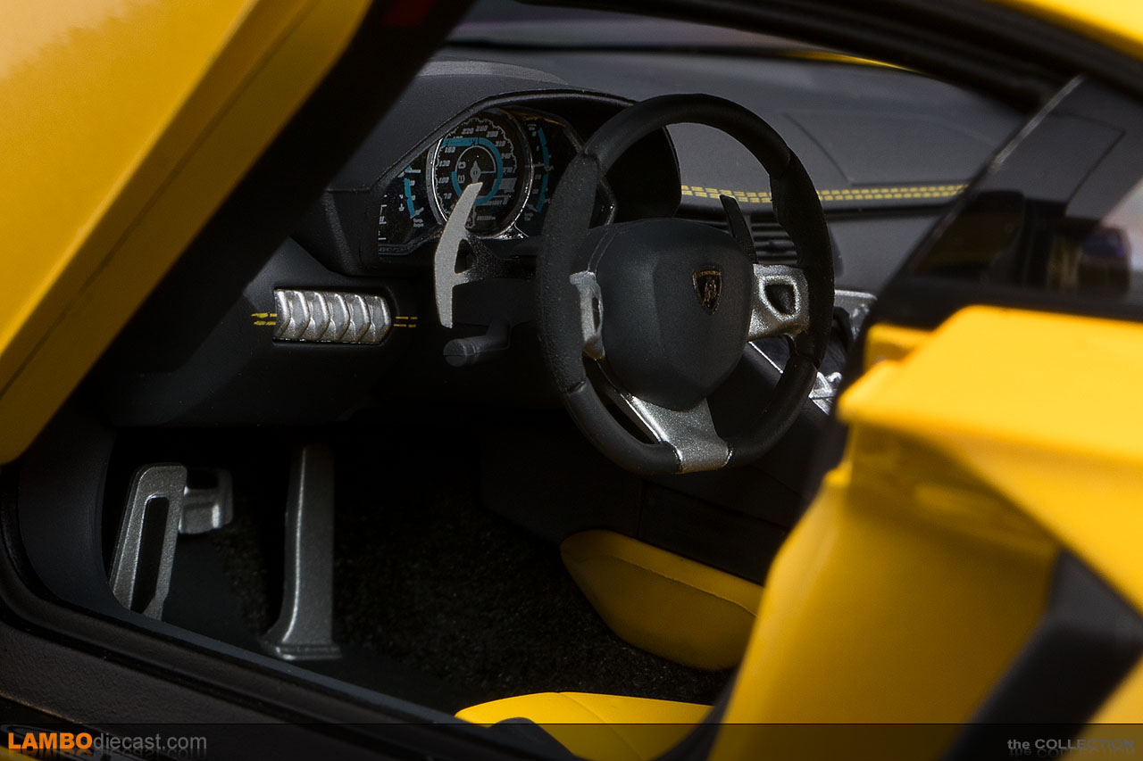 Interior view of the Lamborghini Aventador LP700-4 by AUTOart