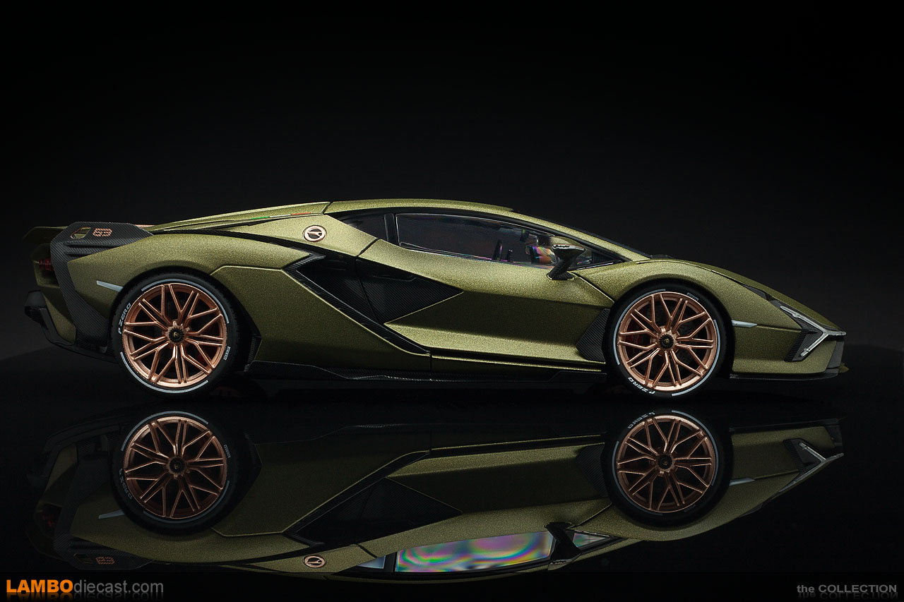 The amazing side profile of the Lamborghini Sian made by Bburago