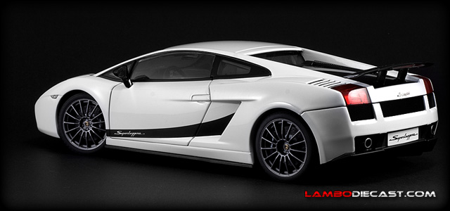 The 1/18 Lamborghini Gallardo Superleggera from AUTOart, a