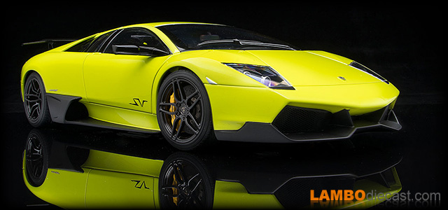 Lamborghini Murcielago LP670-4 SV - 1/18 by AUTOart