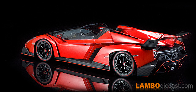 The 1/18 Lamborghini Veneno LP750-4 Roadster from Kyosho, a review