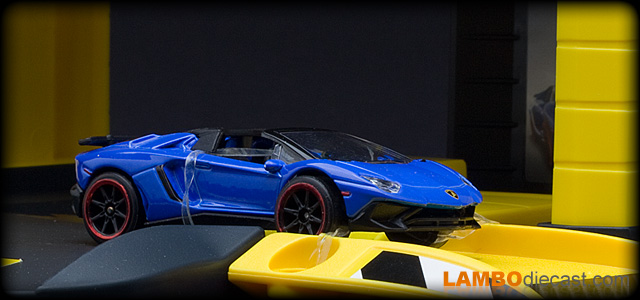 Lamborghini Aventador LP750-4 SV Roadster by Majorette