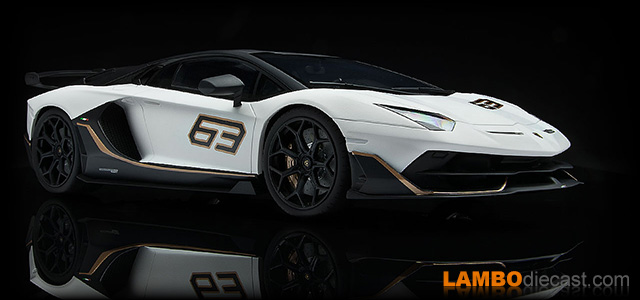 Lamborghini Aventador SVJ by Kyosho